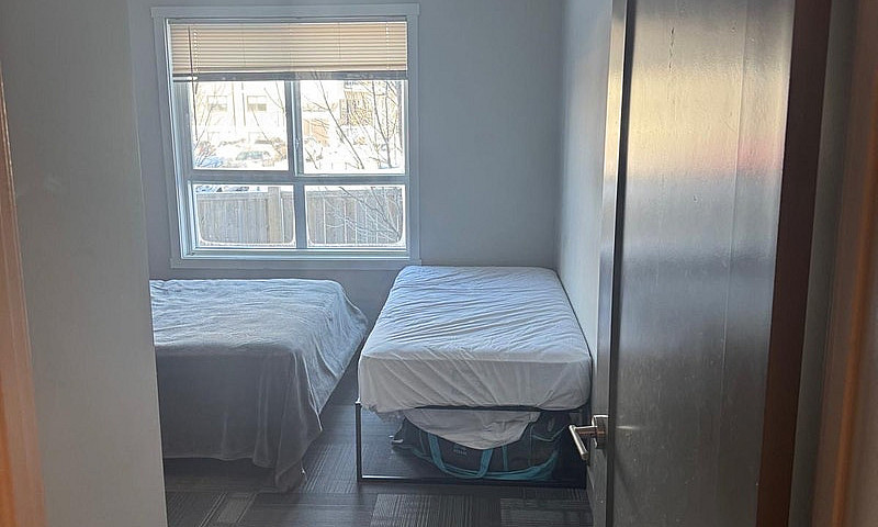 2Bed 2Bath Apt For R...