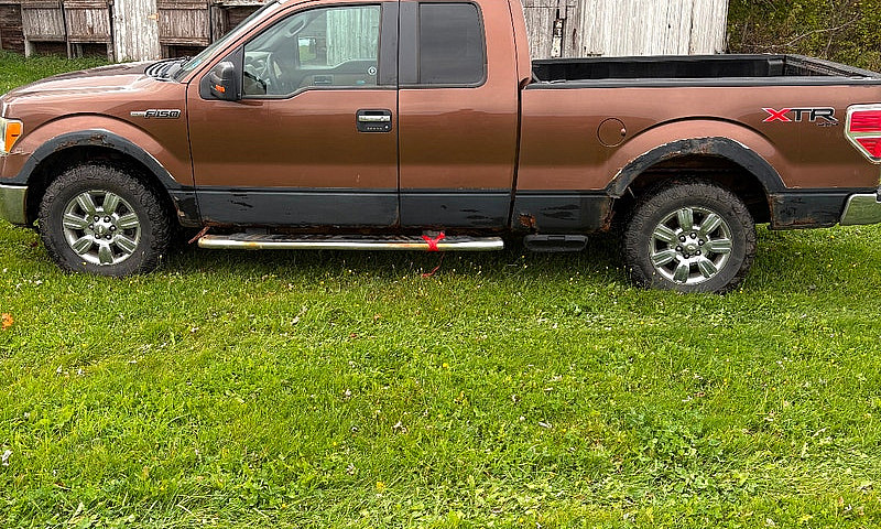 2011 Ford F-150...