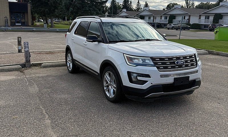 2016 Ford Explorer...