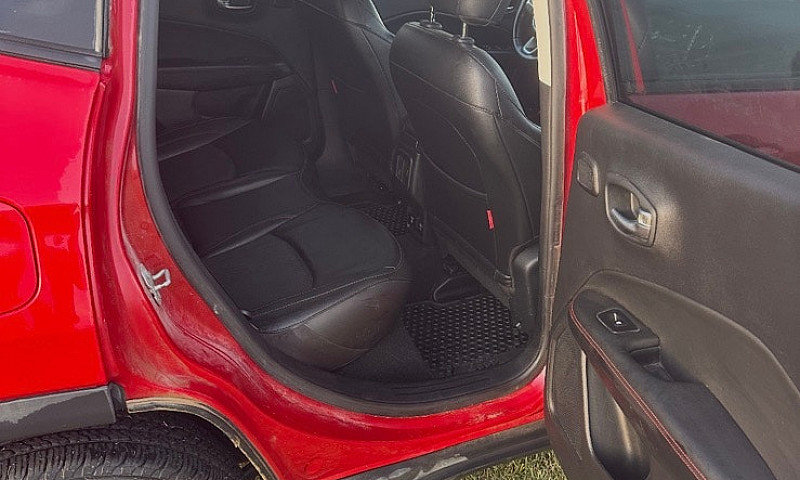 2020 Jeep Compass...