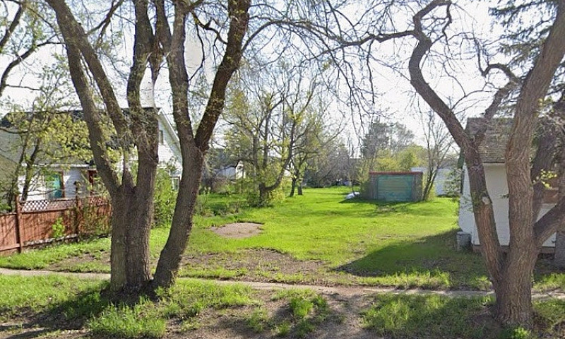 House+ Garage For Sa...