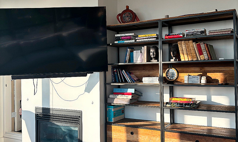 1200 Square-Feet 2 B...