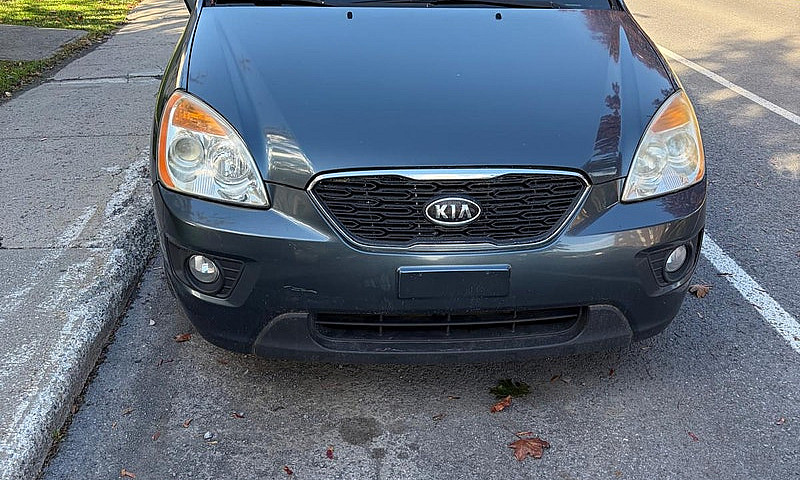 Kia Rondo 2012 Ex $2...