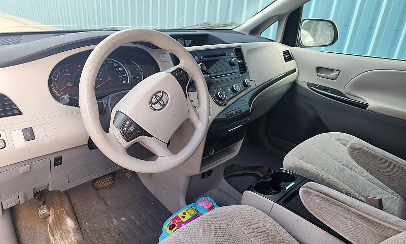 2011 Toyota Sienna L...