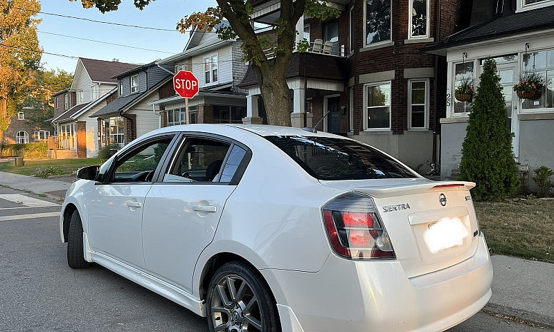 2010-Nissan-Sentra-2...