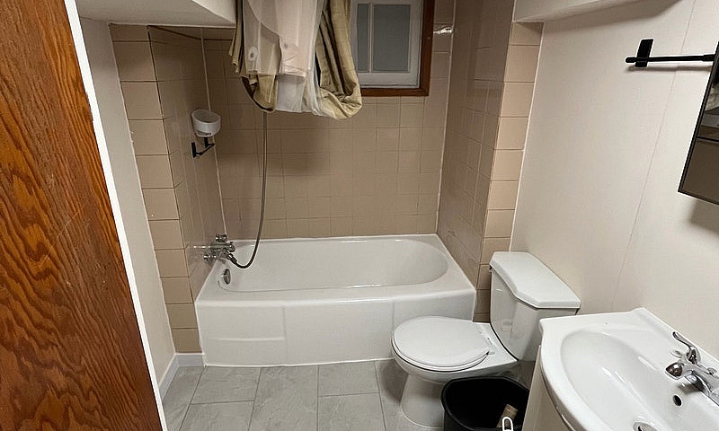1 Bedroom 1 Bath Bas...