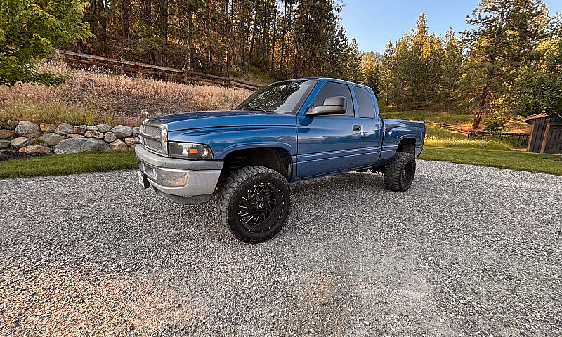 2002 Dodge 2500...