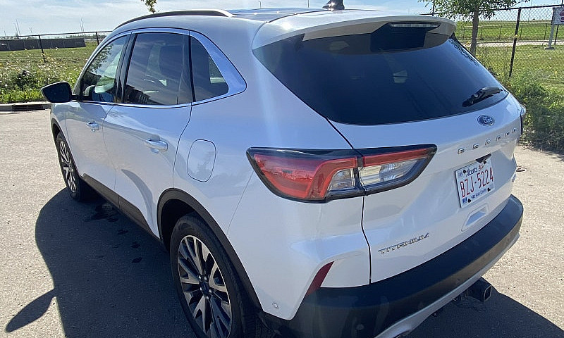 2020 Ford Escape Tit...