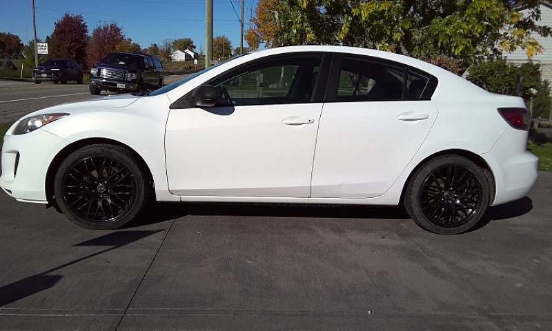 2012 Mazda 3 Gs...