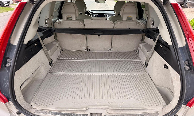 Selling Volvo Xc90 (...