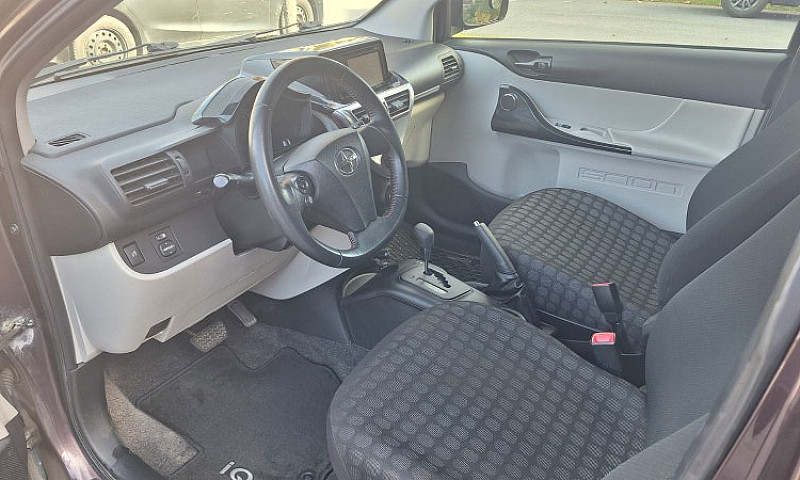 2012 Scion Iq...
