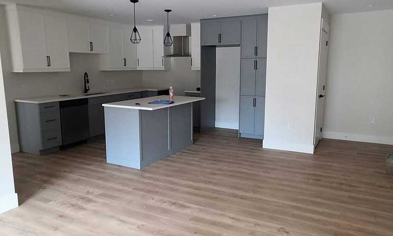 Modern 2-Bedroom Apa...