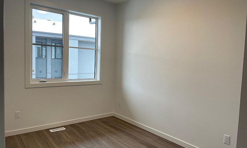 Brand New Home In Sw...