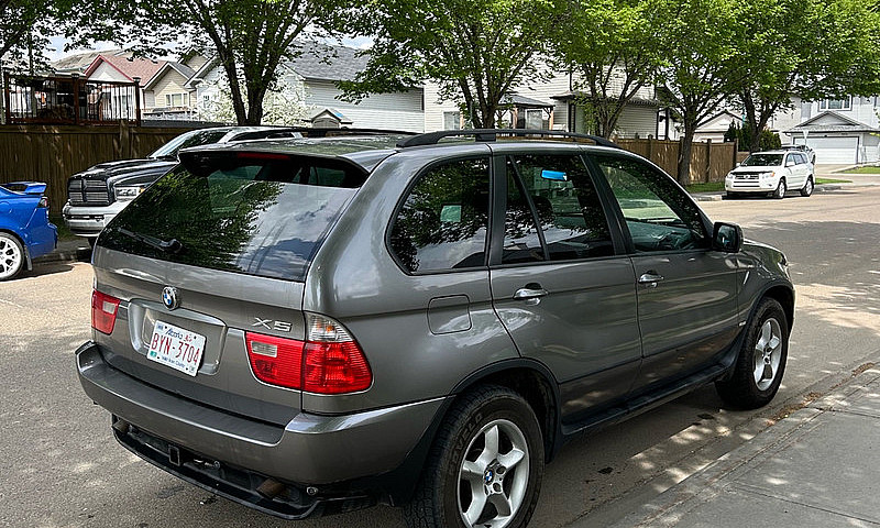 2005 Bmw X5...