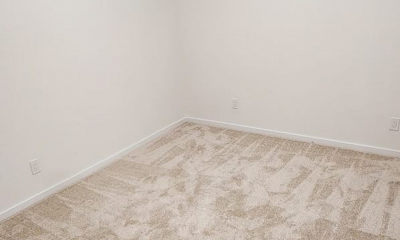 Cozy, Spacious And S...