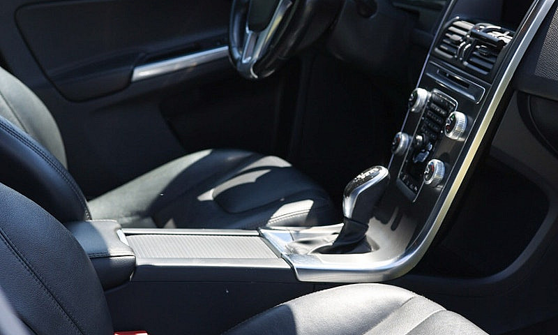 2016 Xc60 T5 Premier...
