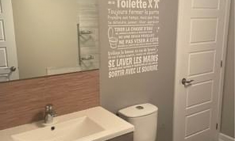 3 1/2 Bachelor À Lou...