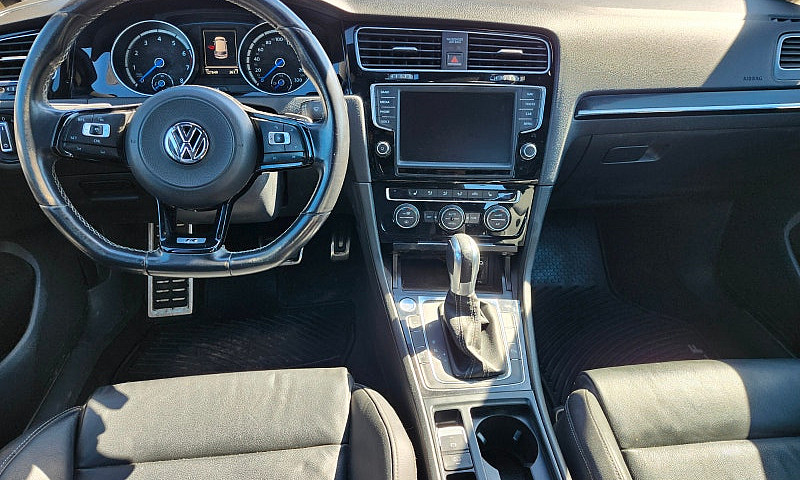 2016 Volkswagen Golf...