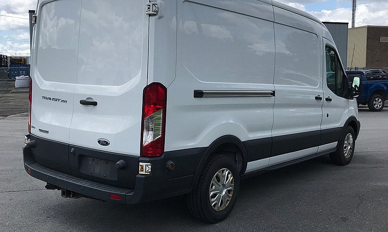 Ford Transit 250 201...