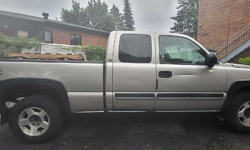 2005 Chevrolet Silve...