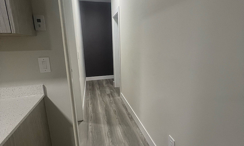 1 Bedroom Basement S...