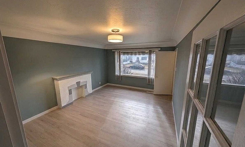 House For Rent In Mo...