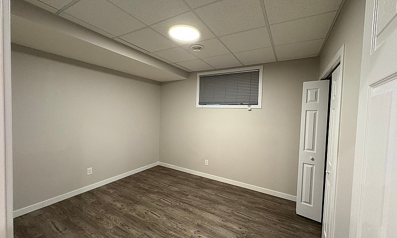 2 Bedroom Basement F...