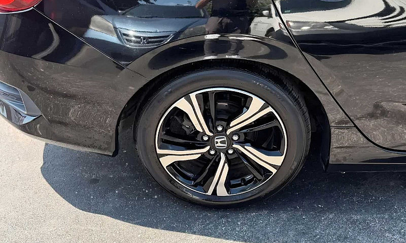 2018 Honda Civic Tou...