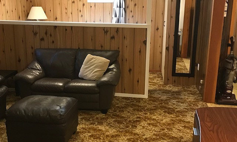 1 Bedroom Basement S...