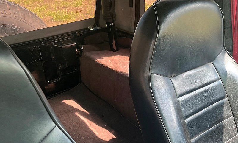 1994 Jeep Wrangler Y...