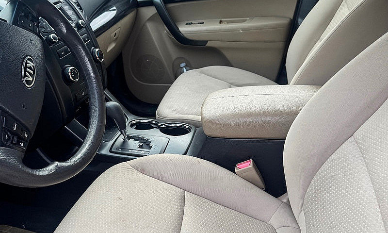 2012 Kia Sorento – 1...