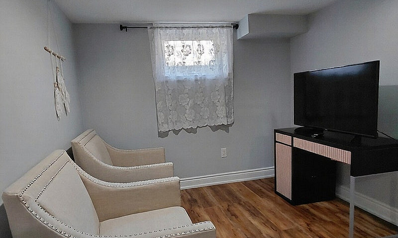 Furnished 1Br Baseme...