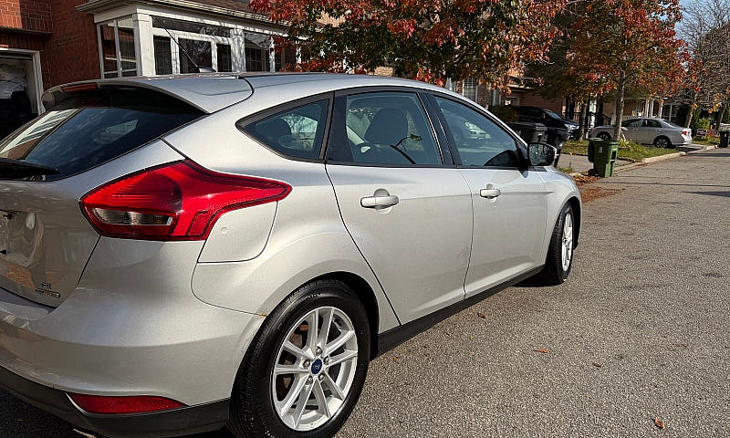 2016 Ford Focus Se...