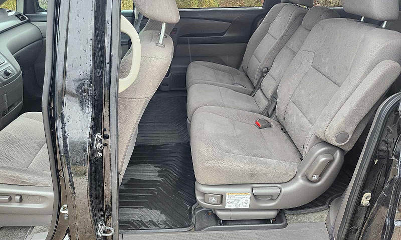 2016 Honda Odyssey...