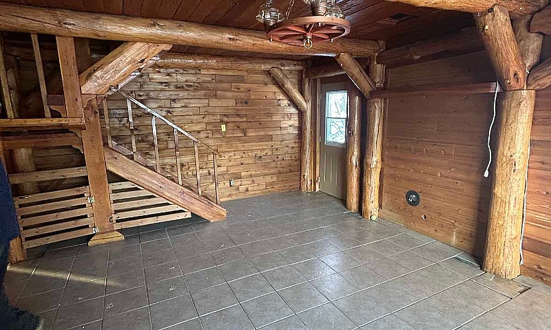 Timberframe Log Cabi...
