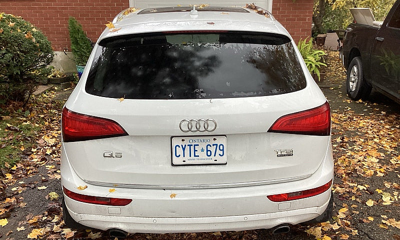 Audi Q5. Awd...