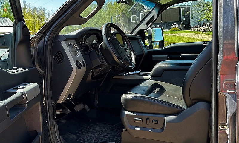 2014 Ford F450 Laria...