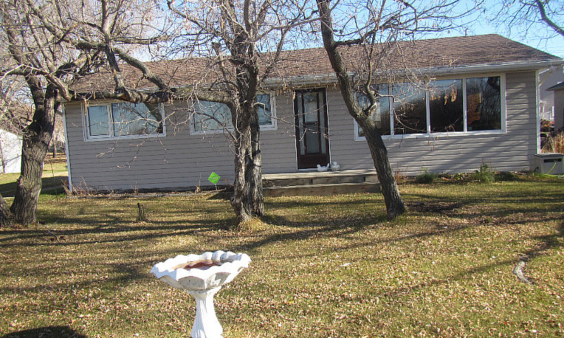3 Bedroom House On B...