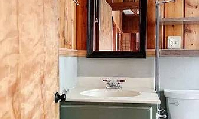 2 Bed 1 Bath House F...