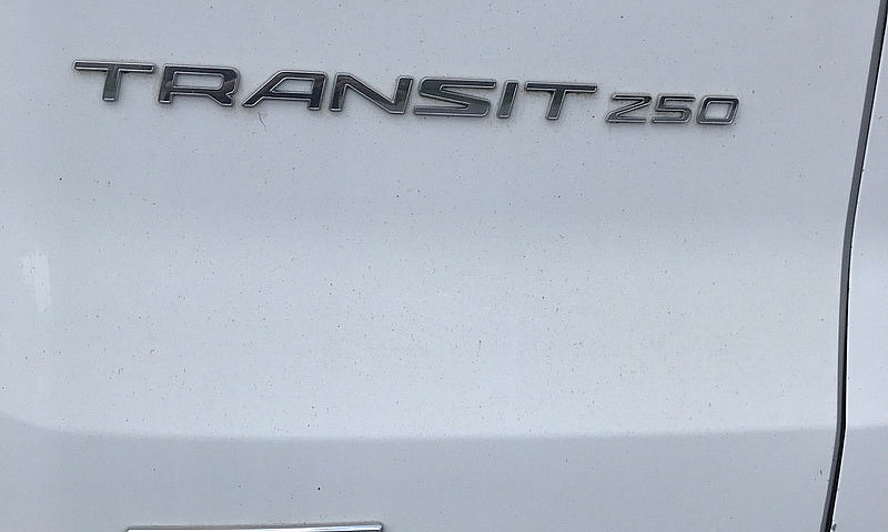 Ford Transit 250 201...