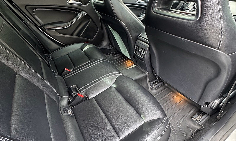 2018 Mercedes-Benz C...