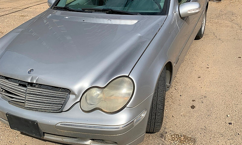 2003 Mercedes C240...