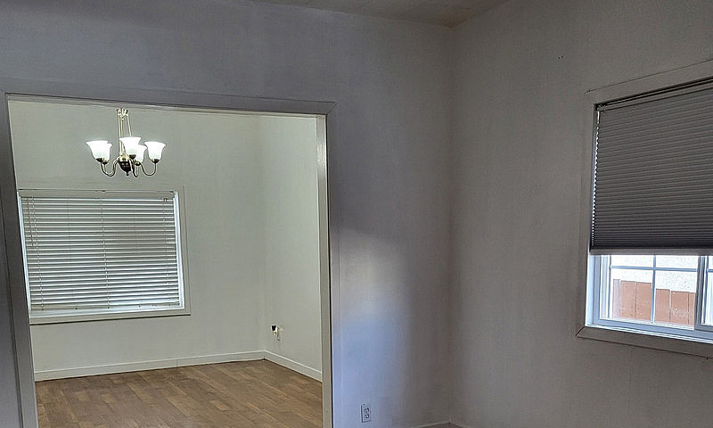 3 Bedroom Across Fro...