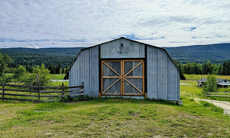 37-Acre Fraser River...