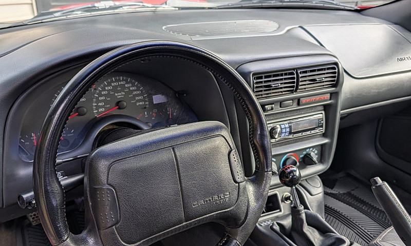 1997 Chevy Camaro Z2...