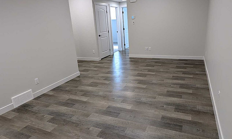 2Bd Legal Basement S...