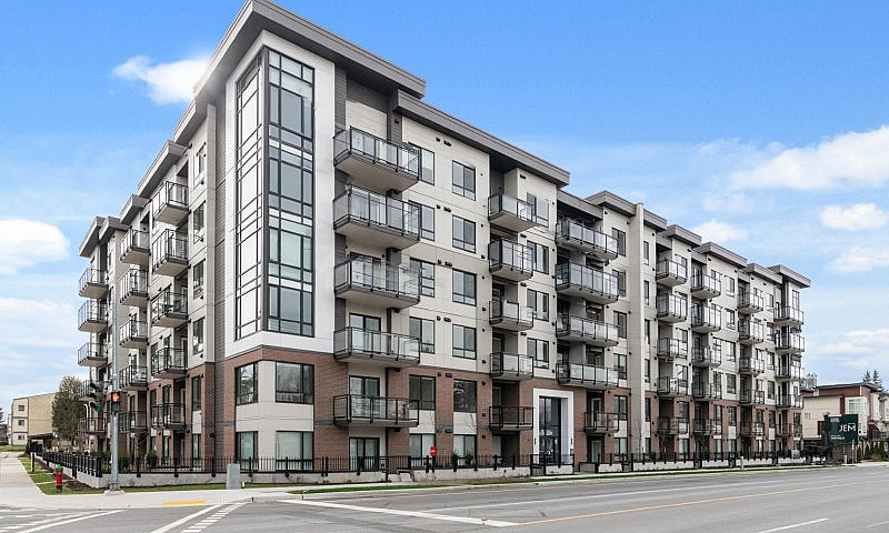 Ground-Level Modern ...