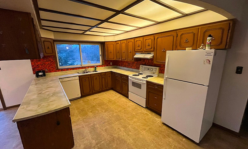 3 Bedroom 2 Washroom...