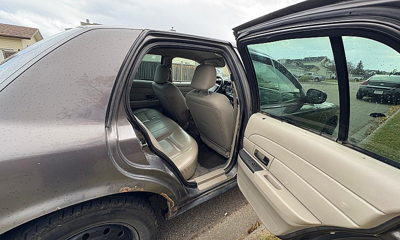 2007 Crown Victoria ...