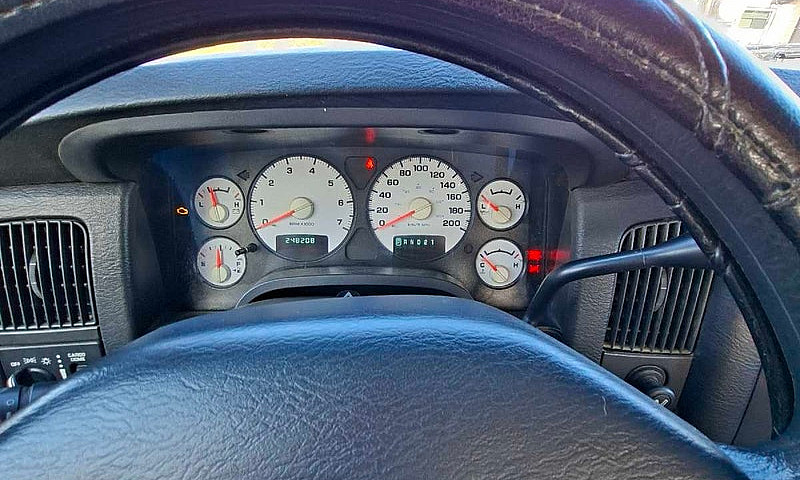 Dodge Ram 2500...